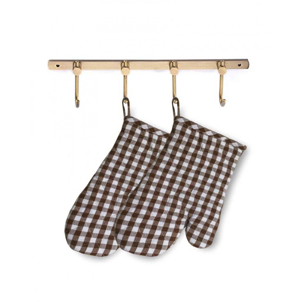 Shopper Beast Checkered Cotton Oven Mitten (Brown)